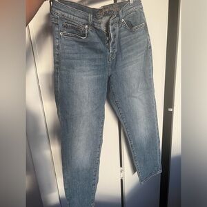 7 for all mankind Josefina skinny boyfriend jeans. Size 27.